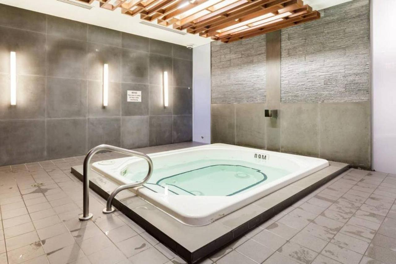 Stunning Views Of Downtown - Luxury High Rise With King Bed! Villa Toronto Eksteriør bilde